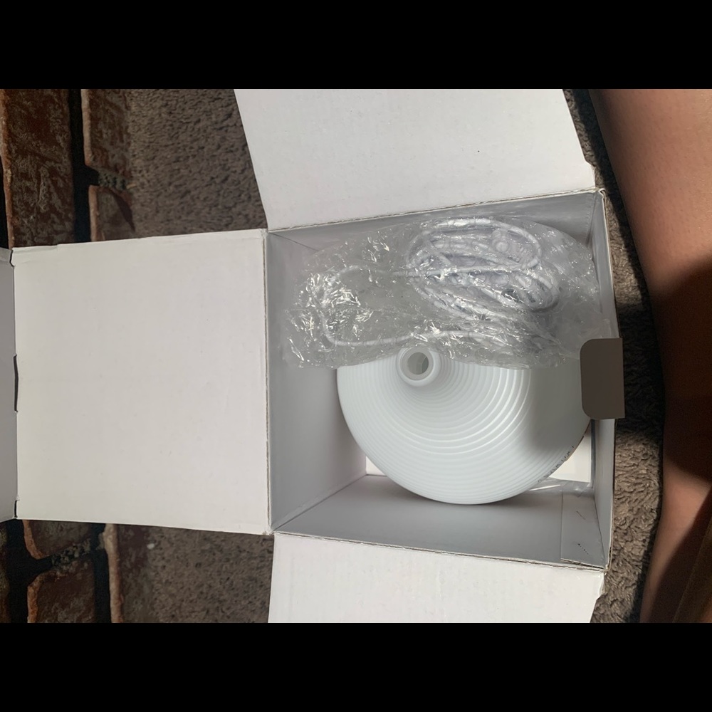 Essential Oil Diffuser - Picture 2 of 2